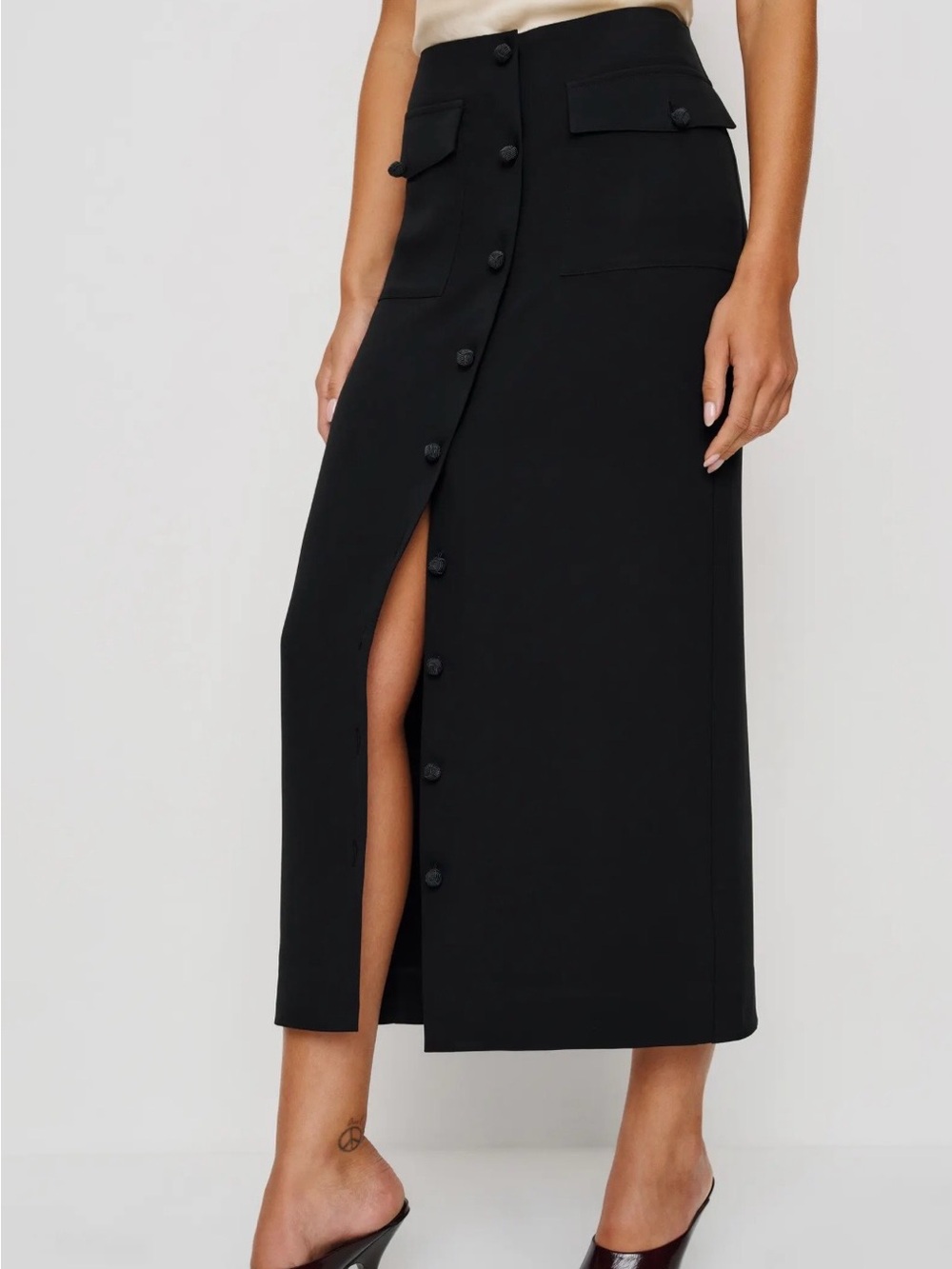 NWT Reformation Britt Skirt Black Button Front Midi Size 6